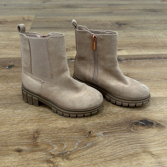 Cupcake Couture Lil Cora Chelsea Boots in Blush - Size 10 - Picture 3 of 11